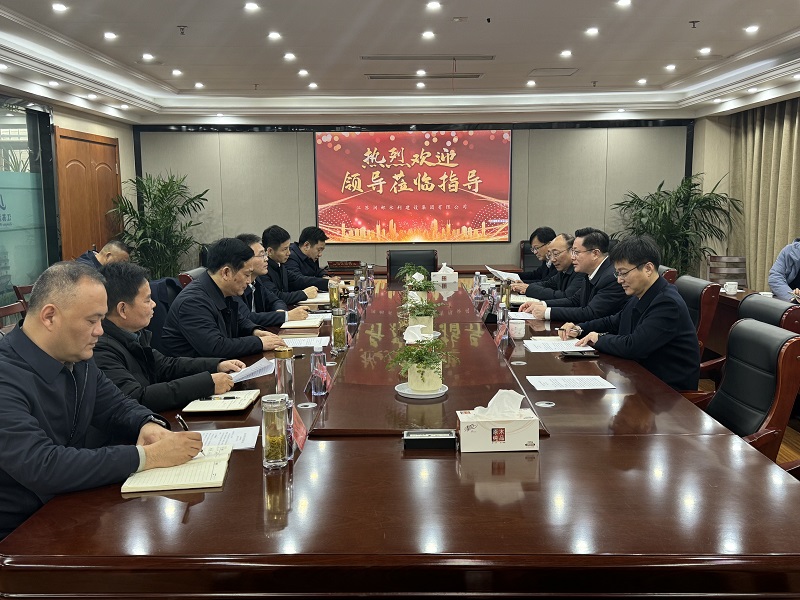 市长郑志明带队�ʎ水徏集团开展“三问三解”实地调�?>
            <div   id=